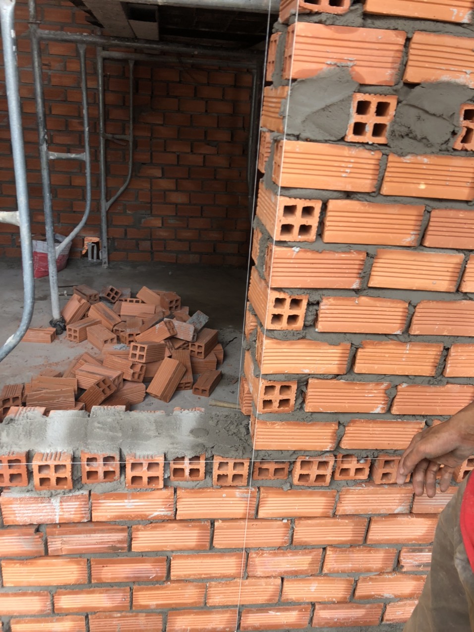 Nhà phố có tầng hầm 5x20m, Quận Tân Phú